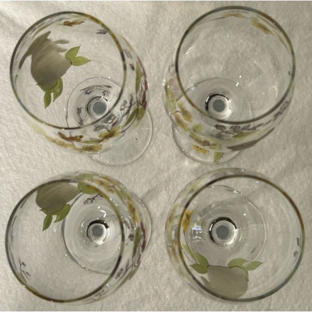 PIER 1 HAND PAINTED SOPHIE SOFIE BUNNY WINE GLASS Set of 4 GOBLET Hostess Gift - Picture 2 of 5